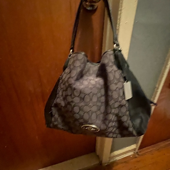 COACH LOGO BAG LARGE BLACK AND GRAY MINT CONDITION BAG INCLUDED - Picture 5 of 9